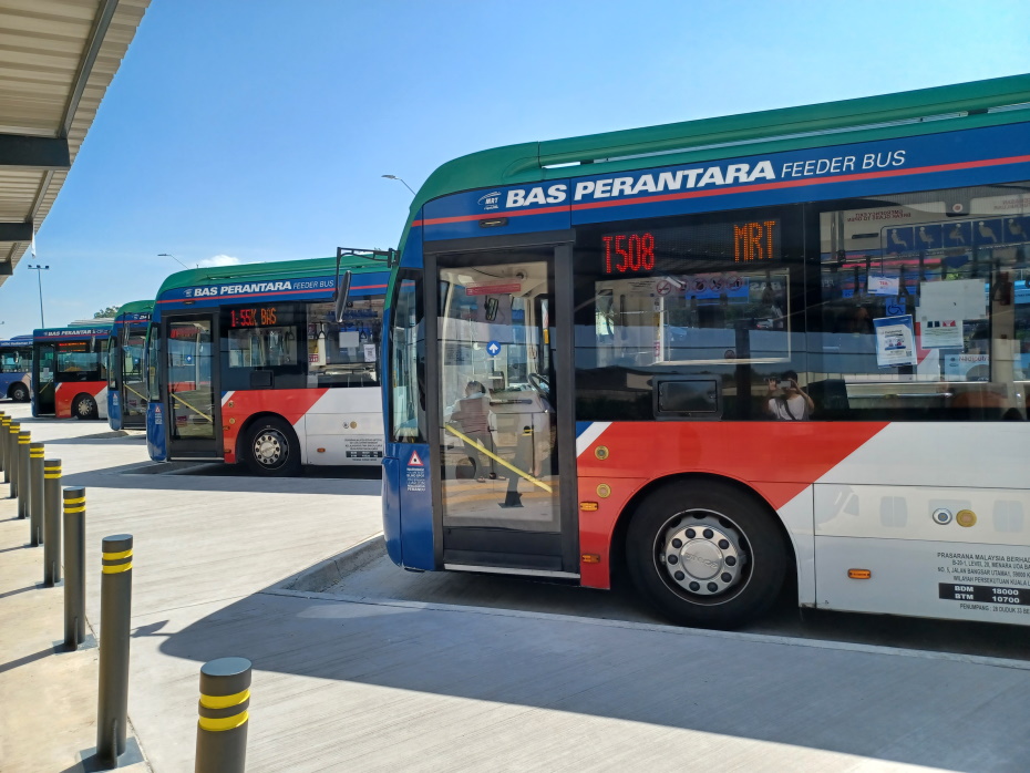 MRT Feeder Bus
